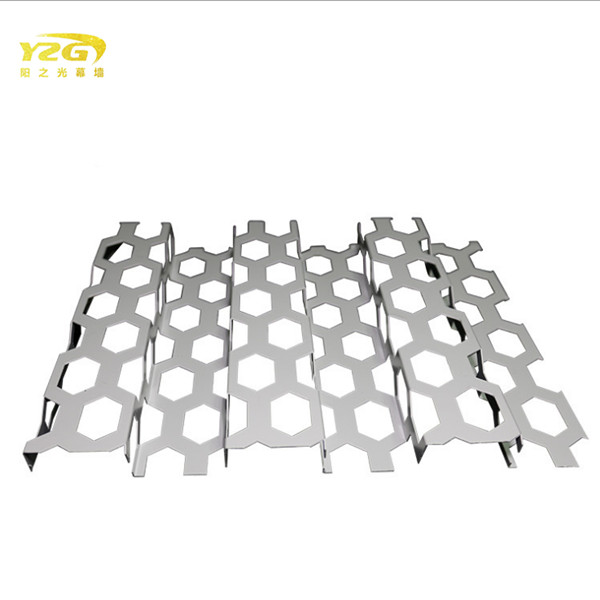 異形氟碳鋁單板的獨(dú)特設(shè)計(jì)與應(yīng)用優(yōu)勢(shì)